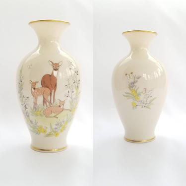 Vintage Lenox Flower Vase 1984 / Woodland Animal Deer Vase / Hand Painted Floral Cream Porcelain Vase / Vintage Home Decor Mother's Day Gift 