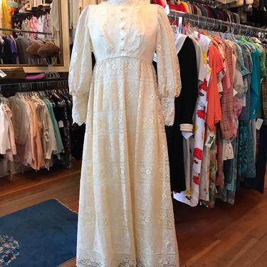 60's boho lace Princess Bride dress| Long Maxi gown| Empire waist | Gunne sax style | Puffy Bishop sleeves |1960's | size XSM 