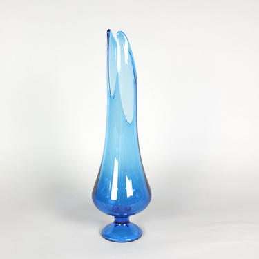 vintage mcm tall blue fluid shape vase | art glass 