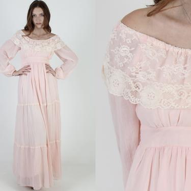 Vintage 70s Off The Shoulder Dress / 1970s Solid Pink Summer Day Dress / Renaissance Prairie Floral Lace Capelet Maxi Dress 
