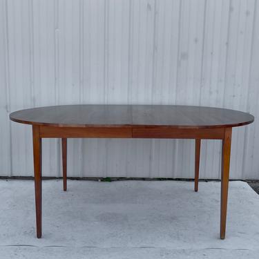 Vintage Modern Oval Dining Table With Leaves 
