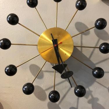 Orignal George Nelson Ball Clock by Howard Miller Model no. 4755 Electric Mid CenturyDesgin