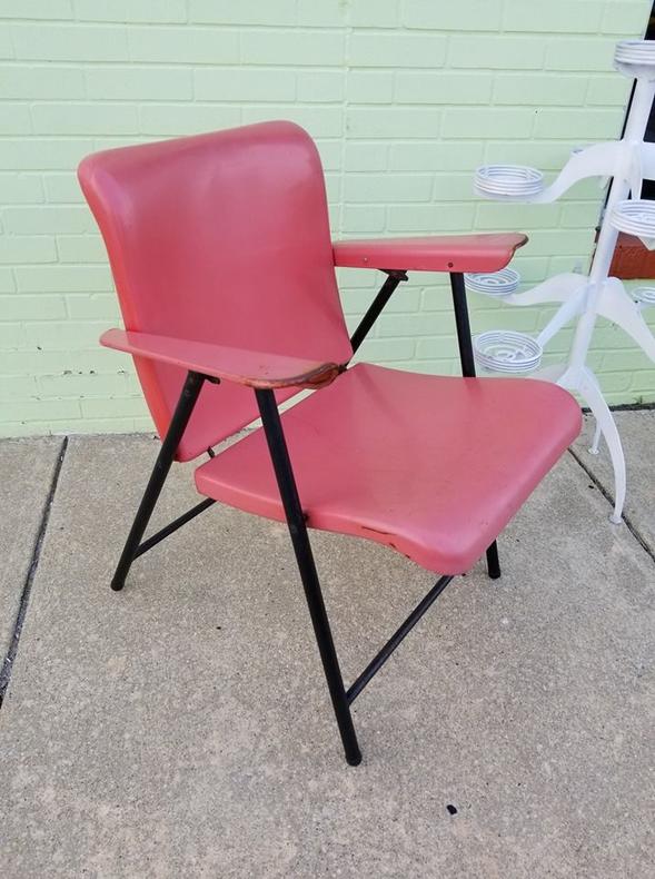                   Mid-Century folding chair by Russell Wright for Samsonite