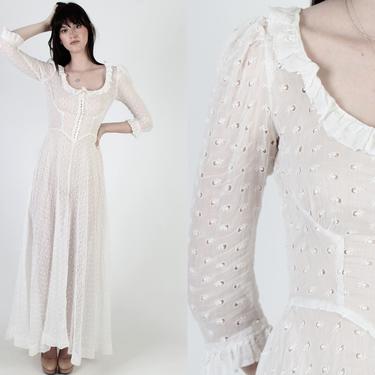Vintage 40s Antique Edwardian Dress / Thin White Cotton Nightgown / Delicate Old Fashion Farm Dress / Womens Garden Lawn Eyelet Maxi 