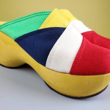 60s 70s mod clogs by Pappagallo. Colorblock stripes. Wooden platforms. Collectible novelty vintage. (Size 8/ 38) 