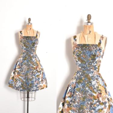 Vintage 1950s Dress / 50s Polished Cotton Floral Dress / White Blue Brown ( XS extra small ) 