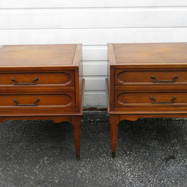 Mid Century Modern Pair of Nightstands Side End Tables 1265