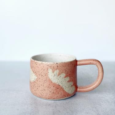 Short Abstract Shape Cutouts Mug in Melon Pink 