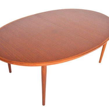 Danish Mid Century Modern Arne Vodder Model 212 Oval Teak Dining Table 
