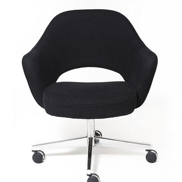 Vintage Eero Saarinen Executive Swivel Chair upholstered in Black Wool Boucle
