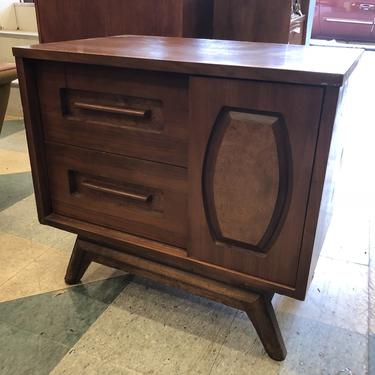 Young Furniture End Table