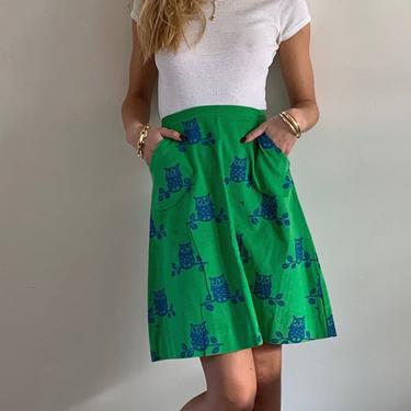 70s owl mini skirt / vintage lime green cotton pinwale corduroy mini skirt / Vested Gentress hand screen print owl skirt | XS S 
