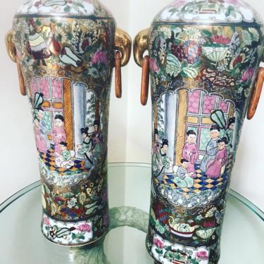Beautiful pair of vintage Famile Rose Chinese vases 