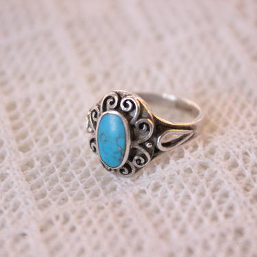 Vintage Sterling Silver and Turquoise Navajo Native American Southwestern Ring with Ornate Design, Size 6.5 
