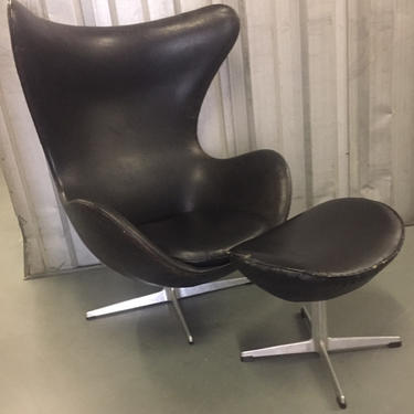 Original Vintage Arne Jacobsen Leather Egg Chair & Ottoman Fritz Hansen