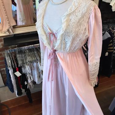Christian Dior 2pc Set~ Vintage Miss Dior pink lace nightgown and robe~ 1970's ~ lovely soft pink antique style romantic & sweet 