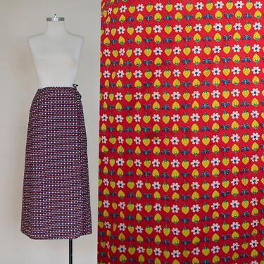 Vintage 1970s Maxi Skirt / Reversible Maxi Skirt / 1970s Strawberry Print Skirt / Quilted Maxi Skirt / Vintage Wrap Skirt / Long Wrap Skirt 