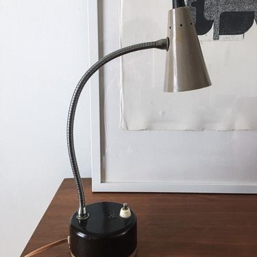 Little Modernist Gooseneck Lamp Vintage Midcentury Stilnovo Sarfatti Arteluce Table Desk Wood Detail 
