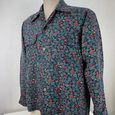 1940's Rayon Shirt - ARROW Label - Colorful Pattern on a Black Background - Flap Patch Pockets - Loop Collar - Long Lapels - Men's Medium 