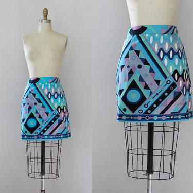 ITALIAN DRESSING Emilio Pucci Vintage 80s Mini Skirt | 1980s Geometric Design Made in Italy | Mid Century Psychedelic Chic, Mod | Size Small 