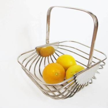 Vintage Silver Plated Fruit Basket - International Silver Wire Fruit Vegetable Container Chrome Silver Modern Kitchen - Modern Minimalist 