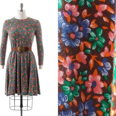 Vintage 1970s Dress | 70s DIANE VON FURSTENBERG Floral Printed Jersey Knit Long Sleeve Fit and Flare Day Dress (x-small/small) 