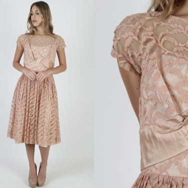 Vintage 50s Peach Floral Lace Dress Pink Full Skirt Lined Dress With Satin Sash Bridal Illusion 1950s Knee Length Mini Dress 
