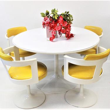 Mid Century Modern dining set tulip base table and chairs by Daystrom | Gre-Stuff.com 