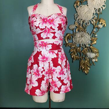 1940s style playsuit, crop top and shorts, reproduction 1940s 2 piece set, hibiscus print cotton, 26 waist, bra top, rockabilly, tiki style 