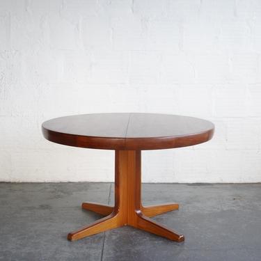 Faarup Mobelfabrik Extendable Round Oval Dining Table