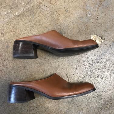 Brown Mules Clogs Vintage 1990s Winklepicker Unlisted Kenneth Cole Leather Shoes Women's size 8 