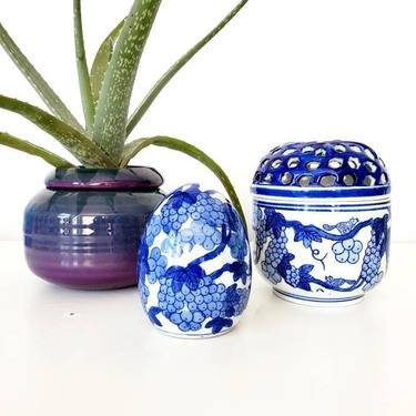 Vintage Blue & White Chinoiserie Jar 