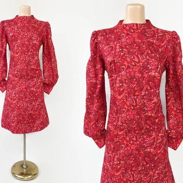 VINTAGE 60s Red Op-Art psychedelic Print Bishop Sleeve Mini Dress | 1960s Mod Mini Dress Puff Shoulders | Princess Seamed Go Go Dress M/L 