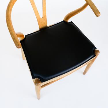 Wishbone chair pad made by Carl Hansen