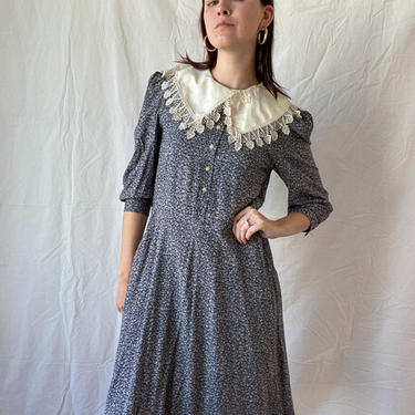 Vintage Dress/ Midi Dress/ Floral Dress/ Big Collar/ Lace Collar/ Cottage Core/ Medium/ Large 