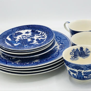 Vintage (12) PC Blue Willow pattern Dinner, Bread Plates and 4 Tea Cups- 9 1/4&amp;quot; Marked  Japan- 1930's 