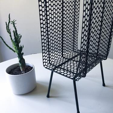 Richard Galef Wire Perforated Metal stand Catchall table Mategot Eames French Nelson Vintage Mid Century Raymor Ravenware 195 