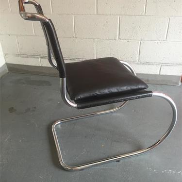 Ludwig Mies van der Rohe Cantilever Leather Chair