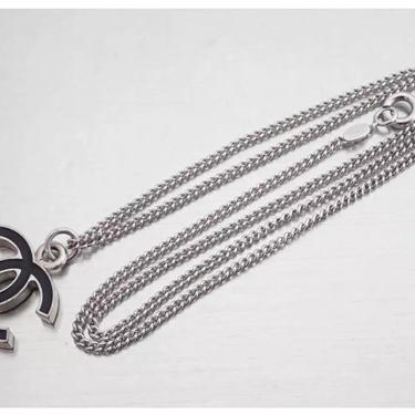 Vintage Chanel C C Logo Silver w Black Enamel Charm Pendant Necklace Jewelry 
