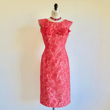 Vintage 1950's Red Lace Wiggle Dress Sheath Style Bow Trim Evening Cocktail Party Rockabilly Pin Up Caprice 30&amp;quot; Waist Medium 