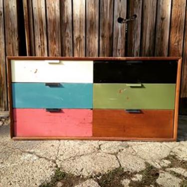 Old painted dresser, spray painted  pop art on top and sides #vintage #petworth