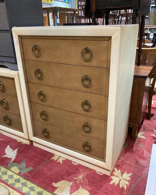 Mid century chest of drawers. Has a divided drawer and a sliding shelf. Great details. 36” x 21” 48”