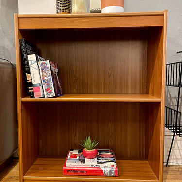 Danish Modern Teak Bookcase w\/ one shelf