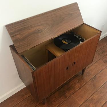 MID CENTURY MODERN Record Player Stand/Bar/Media Cabinet 