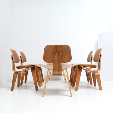Set 6 DCW Dining Chairs - Charles Eames, Herman Miller,  c. 1946 (2005 prod)