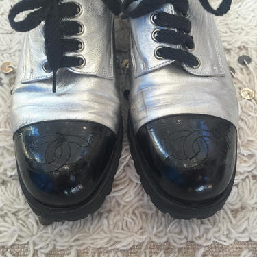Vintage CHANEL HUGE CC Cap Toe Silver Black Sneakers Oxford Lace Ups Boots eu 38 us 7 - 7.5 
