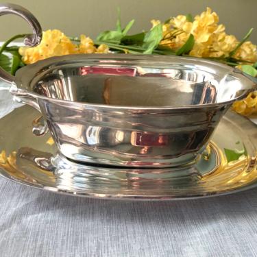 Mid Century Silver Plated Gravy Boat and Tray 