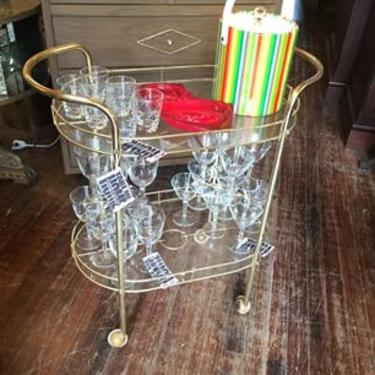 Vintage Small Bar Cart Glass sets #wine #bar #cart #glassware #bar cart #small #seeninshaw #shawdc #DCshaw #ustreet #14street