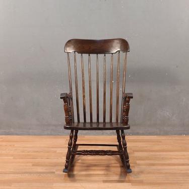 Classic Oak Rocking Chair – ONLINE ONLY