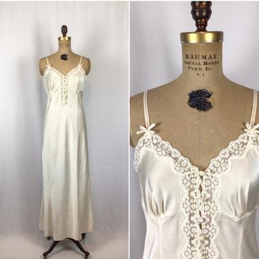 Vintage 60s nightgown | Vintage white silk nightdress | 1960s ivory silk lace negligee 